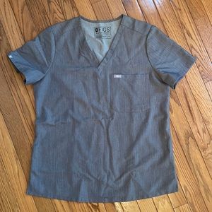 FIGS Carina one pocket scrub top, medium, graphite